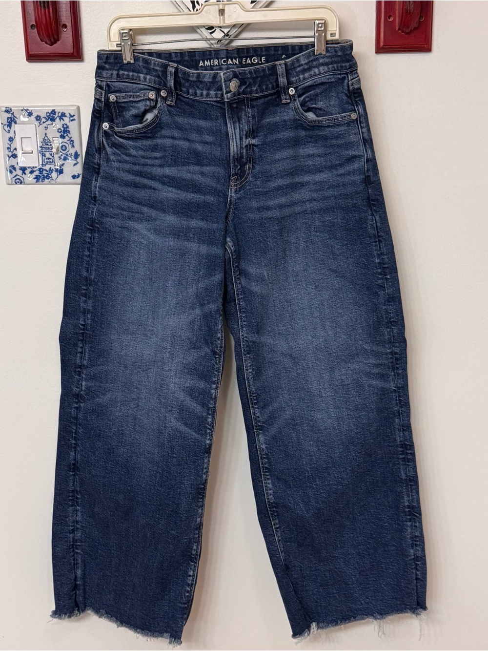 American Eagle low rise baggy wide leg jeans